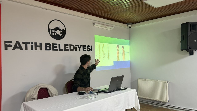 Küçükmustafapaşa Çok Amaçlı Salon'da Omurga Sağlığı Semineri: Kadın ve Aile Birimimizin Pembe Rehberi ile Sağlıklı Yaşam