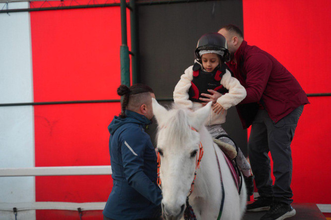 Özel Gereksinimli Çocuklarımız İçin Hipoterapi: Atlarla Sağlık Desteği