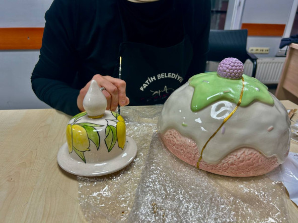 Kintsugi Sanatı: KARINCA El Emeği Eğitim Birimi ile Hekimoğlu'nda Yeniden Birleştirmenin Estetiği