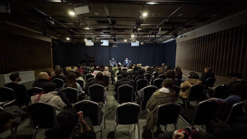 Fatih Sanat Akademisi'nde Müzik Üzerine Keyifli Bir Buluşma: Dr. Bülent Halvaşi ile Söyleşi