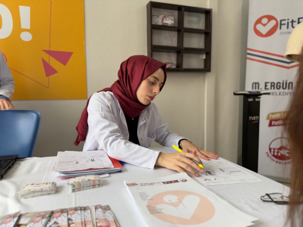 Sağlıklı Yaşam İçin Gezen Tartı Projemiz, KYK Çemberlitaş Kız Öğrenci Yurdu'nda!