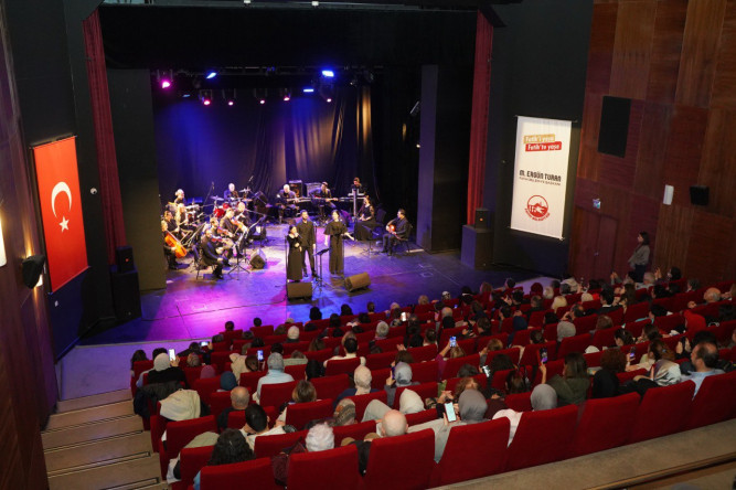 Türk Müziğinin Efsanelerine Saygı: Cem Karaca ve Barış Manço Şarkıları FKSM'de