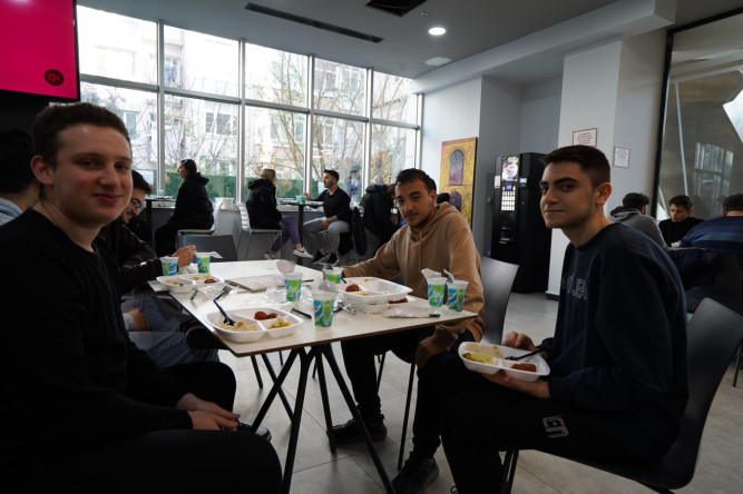 Fatih Kütüphaneleri'nde Her Hafta Sürpriz İkramlar, Ders Molalarını Şenlendiriyor