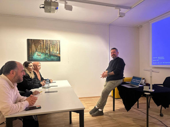 Kelimelerin Gücüyle Dönüşüm: Kadırga Sanat Galerileri'nde Etkili Dil Atölyesi