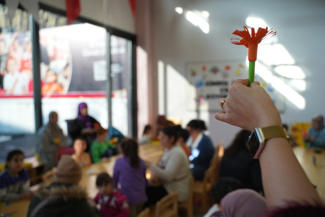 Çocuklarımız, Silivrikapı Çocuk Kütüphanesi'nde Düzenlenen “Yenilebilir Toprak” Etkinliğiyle Doğayı ve Çevreyi Tanıdı