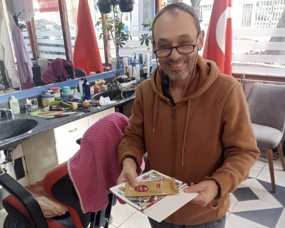 Halkla İlişkiler Ofisimiz, Berberlerimizi Ziyaret Ederek Hediyeler Takdim Etti