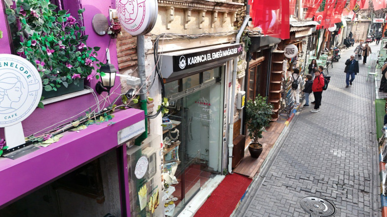 El Emeği ve Zarafetin Yeni Adresi: Balat KARINCA El Emeği Mağazamız Hizmetinizde!