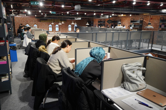 Darüşşafaka Kütüphanesi