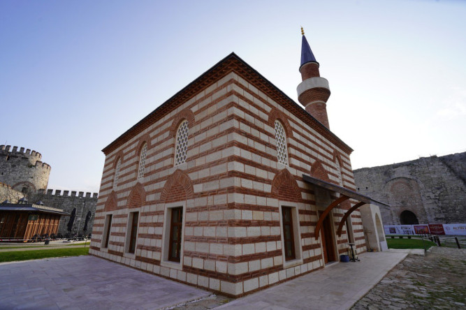 Fatih Sultan Mehmed Han'ın Mirası Yedikule Hisarı Fatih Mescidi'ni İhya Ettik