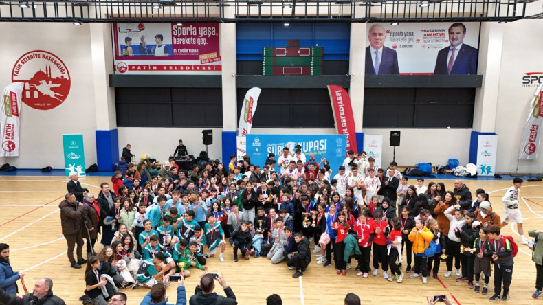 Suriçi Kupası Futsal Finali Tamamlandı: Fatihli Öğrencilerimiz Kıyasıya Mücadele Etti, Şampiyonlar Belli Oldu