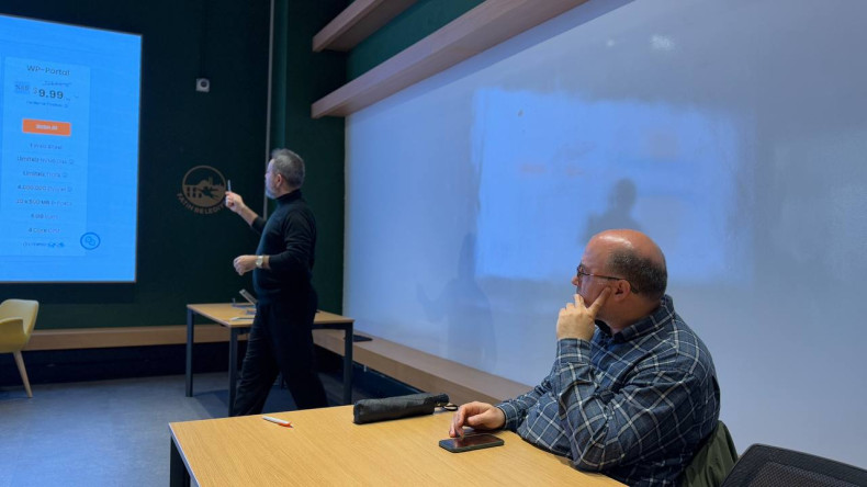 Neslişah Sultan Fikir Atölyesi'nde Dijital Dünyada Yazarlığa Dair Bir Buluşma