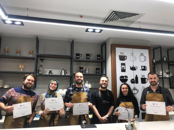 KARINCA El Emeği Eğitim Birimi'nden Barista Eğitimi: GastroSanat'ta Mesai Arkadaşlarımızla Hem Öğretici Hem Keyifli Bir Etkinlik