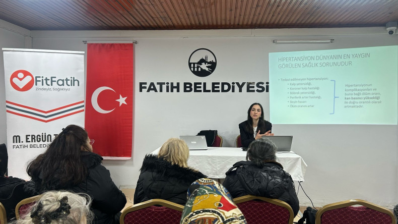 FitFatih'in Pembe Rehber Seminerleri Devam Ediyor: Küçükmustafapaşa Çok Amaçlı Salon'da Tansiyon Konusu Ele Alındı
