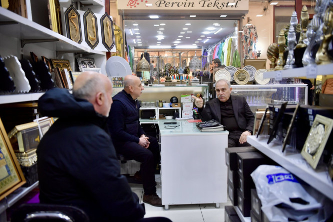 Başkan Turan, Süleymaniye ve Tahtakale'de Fatihli Esnaf ve Vatandaşlarla Bir Araya Geldi