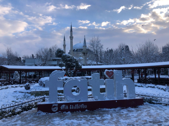 Yaşam Merkezlerimiz Kışın Güzelliğiyle Buluştu, Vatandaşlarımız Karın Keyfini Sürdü