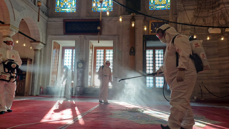 Fatih Belediyesi, Mübarek Ramazan Ayı Öncesi İbadethanelerde Hijyen Çalışmalarını Sürdürüyor