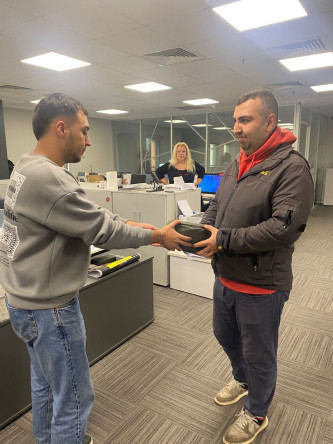 Halkla İlişkiler Ofisimizin Gençlerimize Sağladığı Asker Kiti Desteği Sürüyor