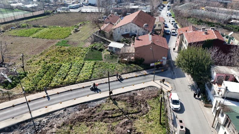 Yedikule Mahallesi'nde Hacı Hamza Mektebi ile Küçük Efendi Sokakları Arasındaki Bağlantı Yolu Çalışmalarını Tamamladık
