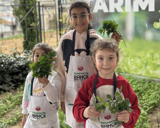 Ayvansaray Bahçe'de Anneler ve Çocuklarımız İçin Salata Zamanı