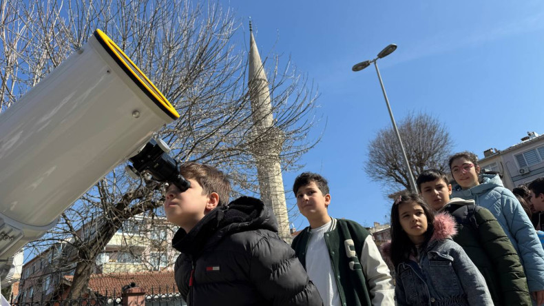 Bilim Fatih'te Öğrencilerimiz İçin Hem Keyifli Hem Öğretici Güneş Gözlemi