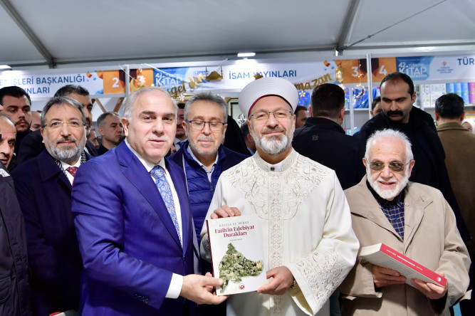 42. Türkiye Kitap ve Kültür Fuarı, Diyanet İşleri Başkanı Prof. Dr. Ali Erbaş'ın ve Başkan Turan'ın Katılımıyla Fatih Camii'nde Açıldı