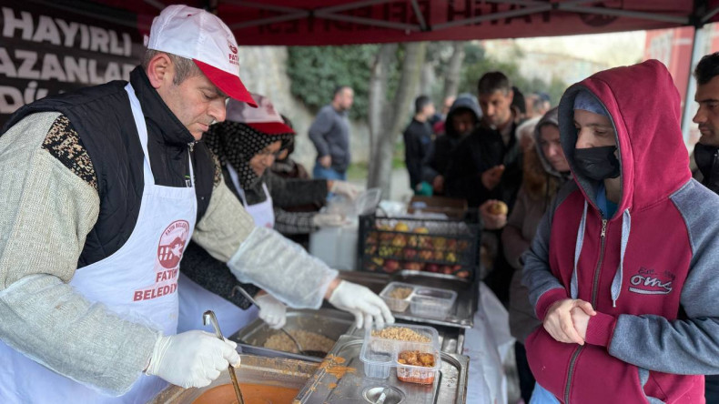 Fatih Belediyesi, Hastanelerde İftar İkramı ile Ramazan'ın Bereketini Paylaşıyor