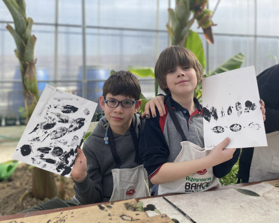 Ayvansaray Bahçe'de Çocuklarımızla Botanik Baskı Yapıyor, Doğanın İzlerini Kağıda Taşıyoruz