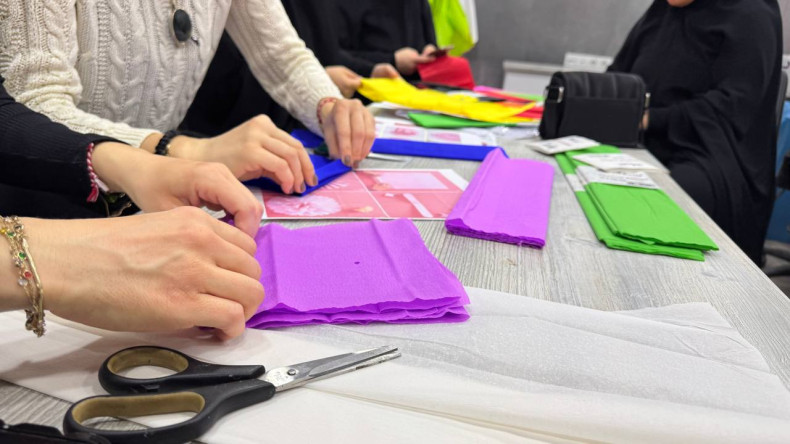 Fatih Sanat Akademisi'nde Krepon Kâğıdı ile Çiçek Sanatı