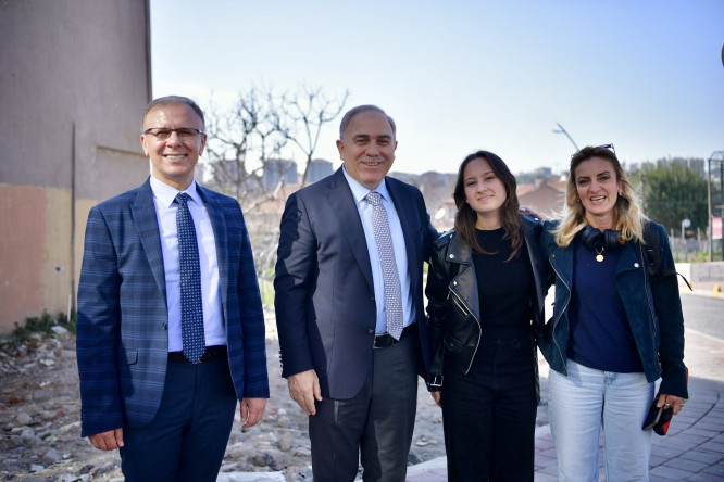 Başkan Turan, Hamza Mektebi Sokak İle Küçük Efendi Sokak Arasındaki Tamamlanan Yeni Bağlantı Yolu Çalışmamızı İnceledi