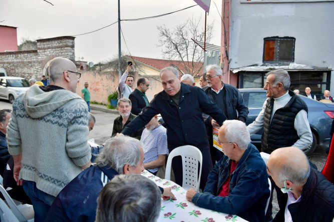 Başkan Turan, İftar Öncesi Eğrikapı'da Hemşehrileriyle Buluştu