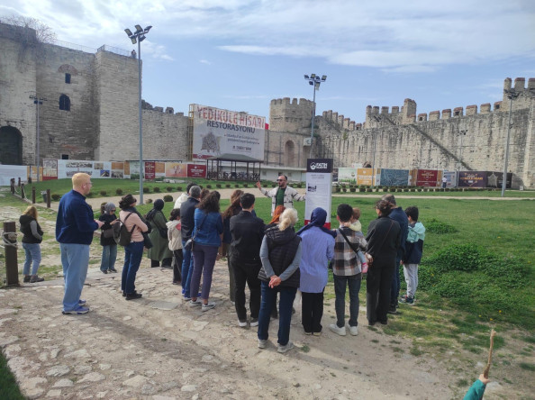 Efsaneleriyle Ünlü Yedikule Hisarı'nda Rehberli Gündüz Turları Devam Ediyor