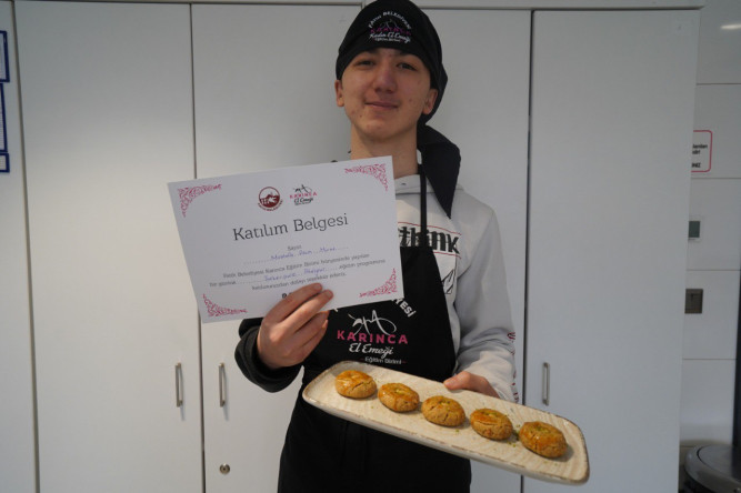 KARINCA El Emeği Eğitim Birimi'nden Ramazan Lezzetleri: Şekerpare Yapımının İncelikleri, Silivrikapı Eğitim Birimi'nde Ele Alındı