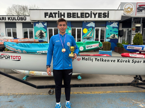 Kano ve Kürek Sporları Merkezimizin Genç Sporcuları, Deniz Küreği Türkiye Şampiyonası'ndan Şampiyonluk ve Üçüncülükle Döndü