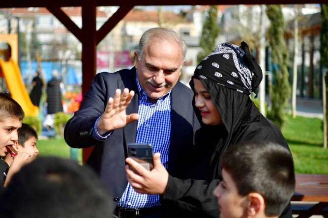 Başkan Turan, Karasurları Millet Bahçesi'nde Hemşehrileriyle Buluştu