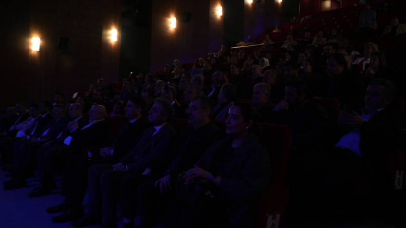 Fatih'te Bahar Türkülerle Karşılandı: İstanbul Devlet Türk Halk Müziği Korosu, FKSM'de Sahne Aldı