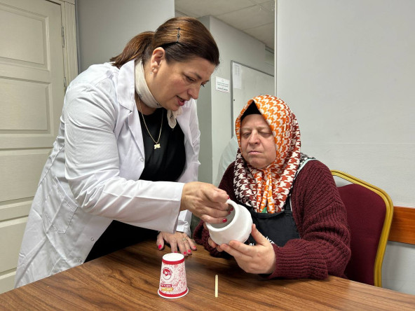 Kintsugi Sanatı: KARINCA El Emeği Eğitim Birimi ile Hekimoğlu'nda Yeniden Birleştirmenin Estetiği