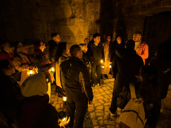 Dolunayın Işığında Fenerlerle Keşif: Yedikule Hisarı'nda Tarihî Gece Turu