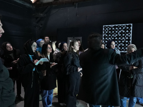 3. Uluslararası Yeditepe Bienali 18 Nisan'da Başlıyor: Halkla İlişkiler Ofisi Karşılama Ekibimiz Hazırlıklarını Tamamladı