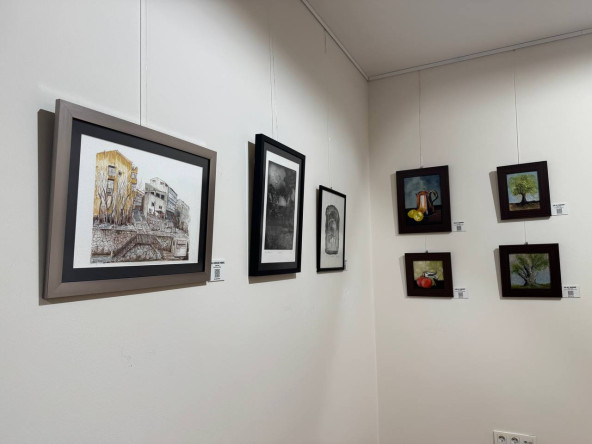 Fatih Belediyesi'nden “Genç Salon” Projesi: Kadırga Sanat Galerileri'nde “Çizgilerin Ötesinde İzler ve Renkler” Sergisi