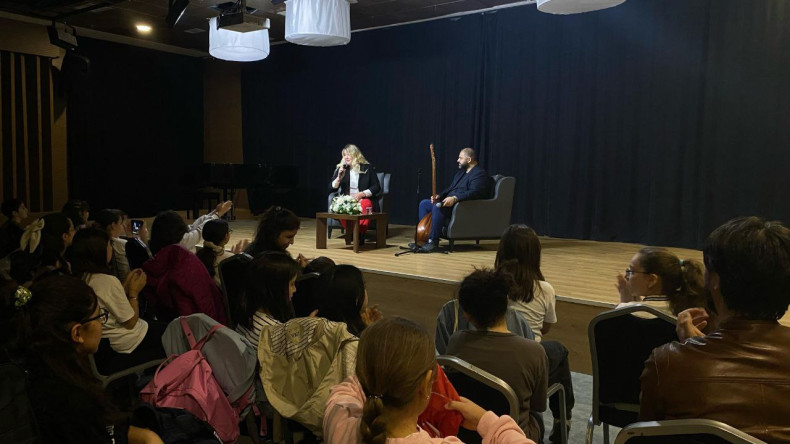 Miniklerimiz, Fatih Sanat Akademisi Çocuk ve Ses Söyleşisi'nde Müzik ve Sahneyle Buluştu