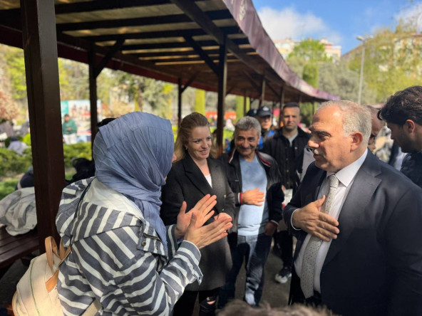 Başkan Turan, Deprem Sonrası Fındıkzade Çukurbostan Yaşam Merkezimizde Hemşehrileriyle Bir Araya Geldi