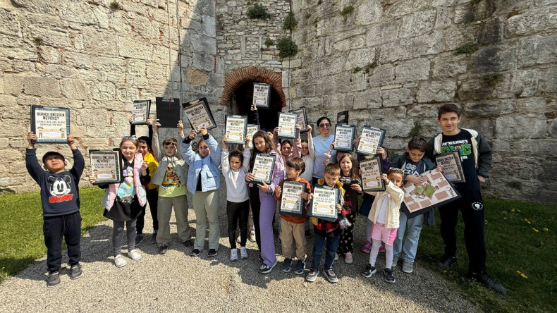 ”Burası Önceden Neymiş?" Etkinliği ile Miniklerimiz, Yedikule Hisarı'nın Geçmişine Yolculuk Ediyor