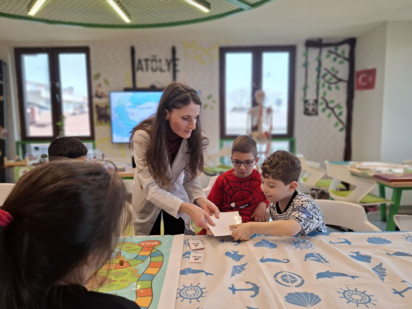 Minik Kaşiflerimiz Bilim Fatih'te Volkan Patlamasının Sırlarını Çözdü