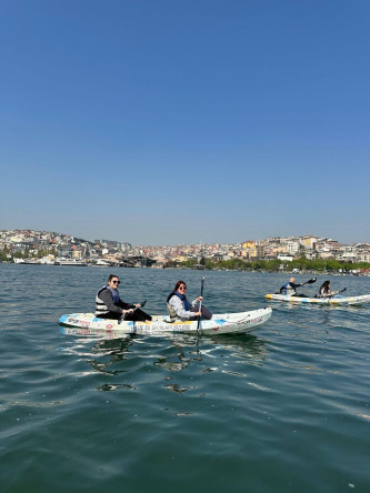 Ailelerimiz, Fatih Belediyesi Kano ve Kürek Sporları Merkezi'nde Düzenlenen “Ailemle Kano” Etkinliğinde Suyla Buluştu
