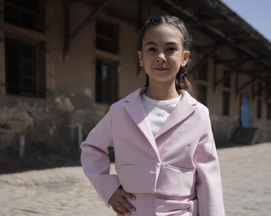 3. Uluslararası Yeditepe Bienali'nde Genç Sanatçımız Ayşe Mila Vergili, Eseri “Gölgede Umut” ile Sirkeci Garı Ambarları'nda