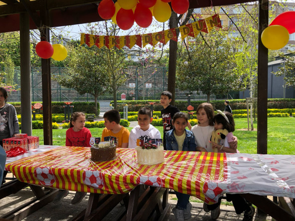 Fındıkzade Yaşam Merkezimizde Neşe Dolu Doğum Günü Kutlaması