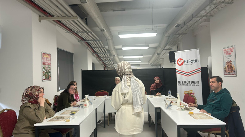 Fındıkzade Çukurbostan Yaşam Merkezi'nde Seramikle Stres Yönetimi: Kadın ve Aile Birimimizden NoMonoton Çalışması