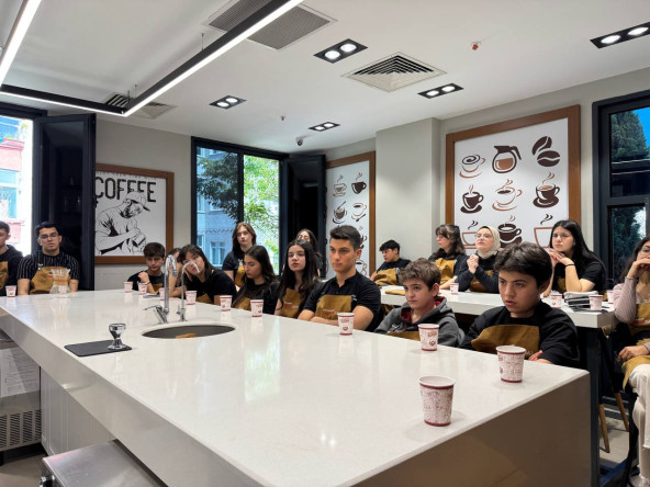 Gençlerimiz GastroSanat Barista Sınıfında Kahve Kültürünü Keşfediyor