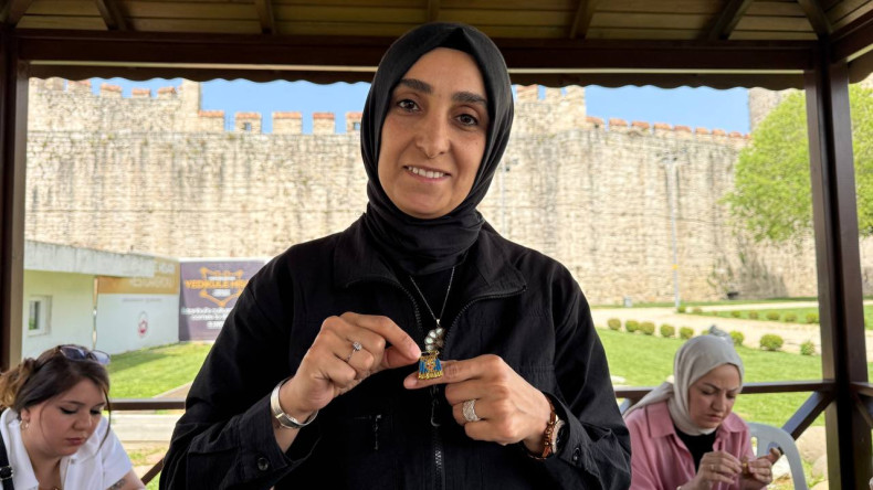Vatandaşlarımız, Efsaneleriyle Ünlü Yedikule Hisarı'nda Yaka Aksesuarlarını Tasarlıyor