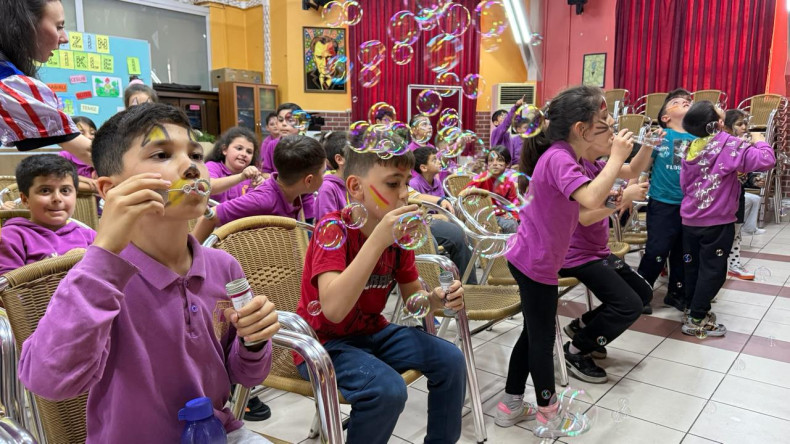 Halkla İlişkiler Ofisimizin Süperbüs'ü, Hekimoğlu Ali Paşa İlkokulu'nda Miniklerimizle Buluşuyor!